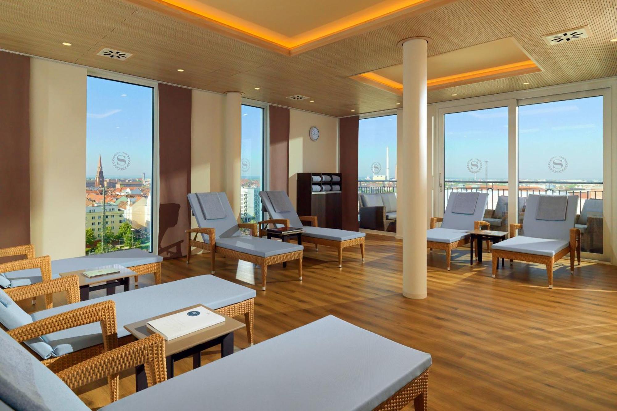 Sheraton Carlton 5*