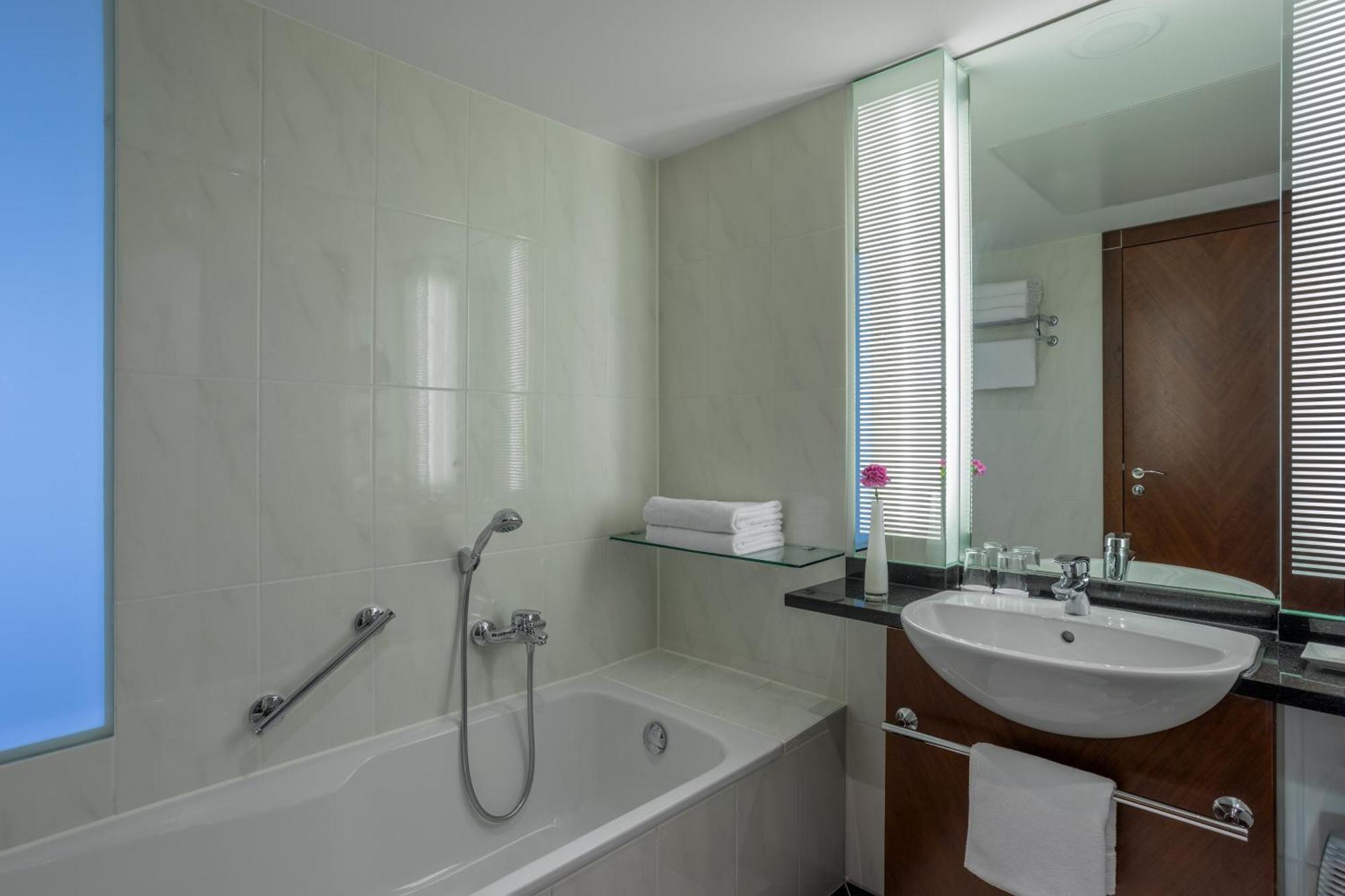 Sheraton Carlton Hotel