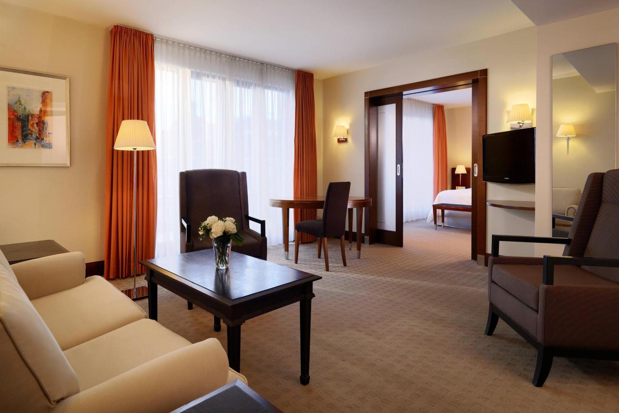 Sheraton Carlton Hotel 5*